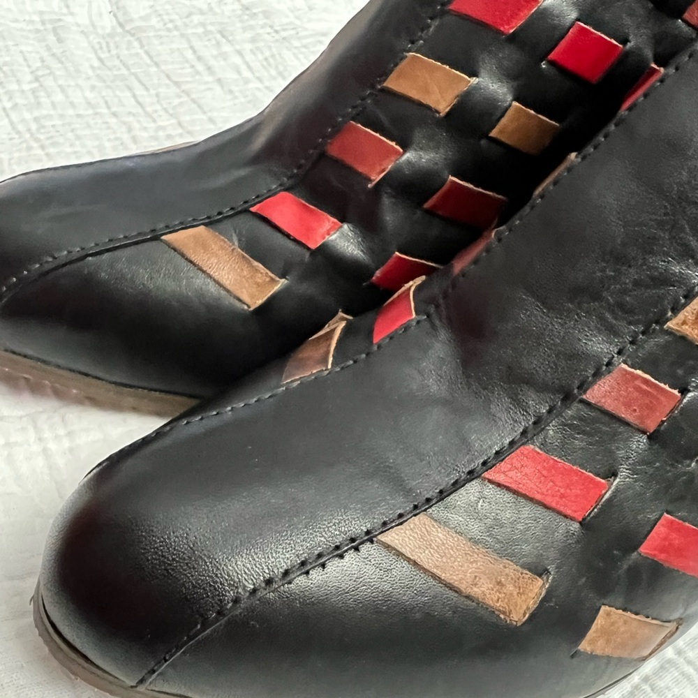 Spring Step L Artiste Black Red Slip on Ankle Boots - Picture 4 of 9